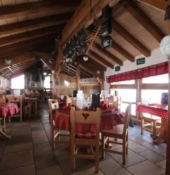 Salle du haut, restaurant le Loup Blanc
