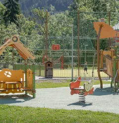 Espace jeux au village_Champagny-en-Vanoise