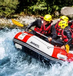 Rafting dans les rapides