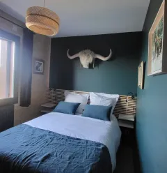 Chambre 1 avec lit en 140