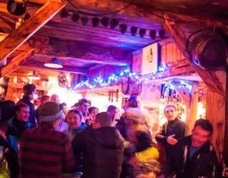 TETE INN.jpg