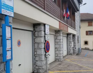 Arrêt navette, école de Macot_La Plagne Tarentaise