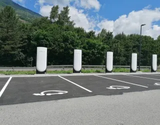 Borne de recharge véhicule électrique Tesla