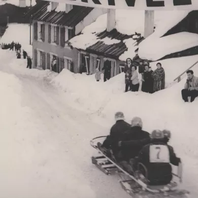 Historischer Bob in La Roche, La Plagne