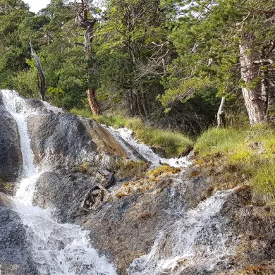 Wasserfall des Wasserpfades in La Plagne Vallée