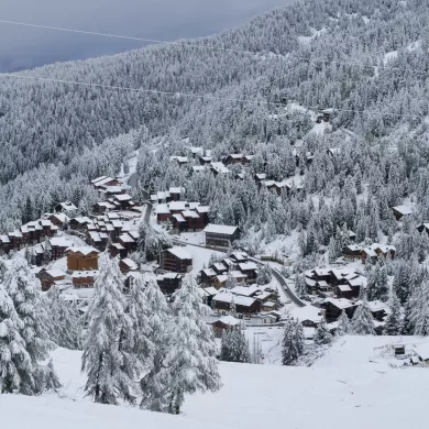 Plagne 1800 unter dem ersten Schnee