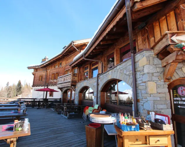 Terrasse, restaurant le Loup Blanc