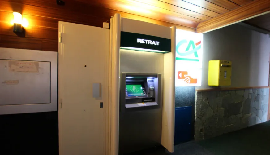 Distributeur de billets Plagne Aime 2000
