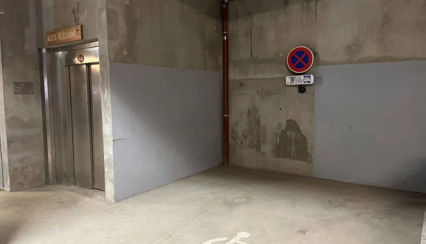 Parking couvert PMR - Télécabine