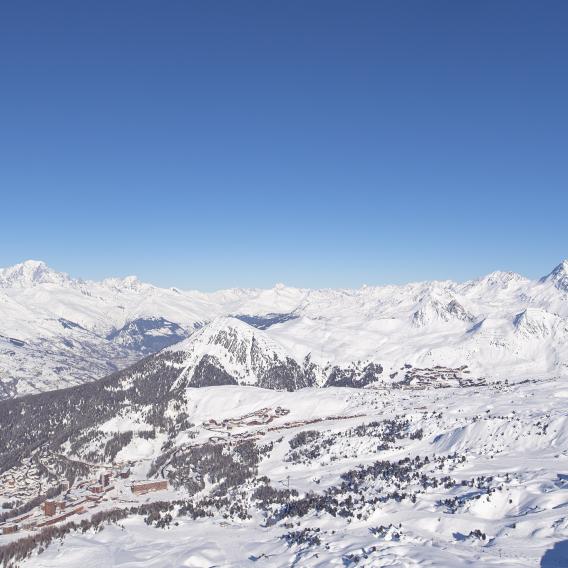 Panorama auf La Plagne vom Gipfel des Bécoin aus