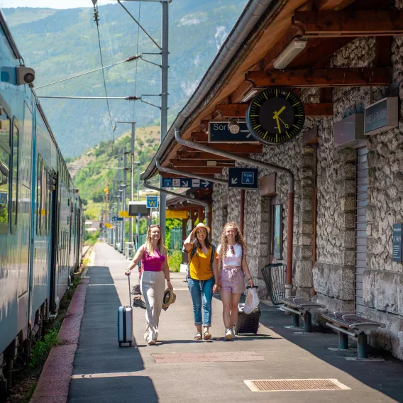 Bahnhof Zug liebt