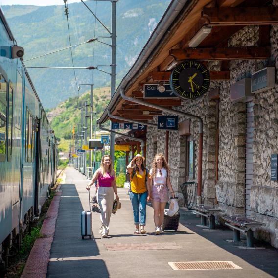 Bahnhof Zug liebt