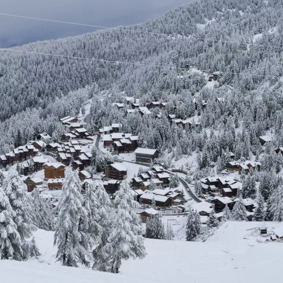 Plagne 1800 unter dem ersten Schnee