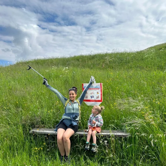 Müllsammeln mit der Familie