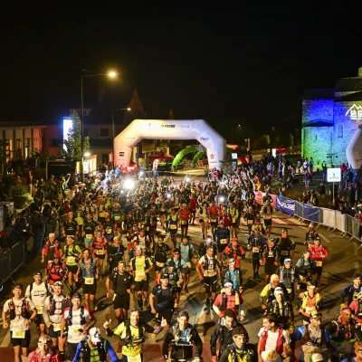 Mit beiden Händen klatschen