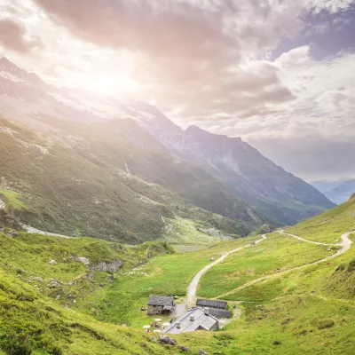Packen Sie Ihre Koffer, wir entfliehen dem Alltag