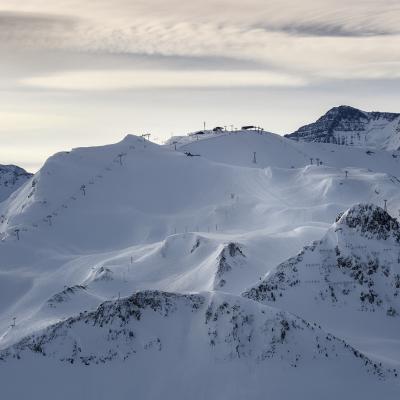 Plan und Eröffnung der Skipisten