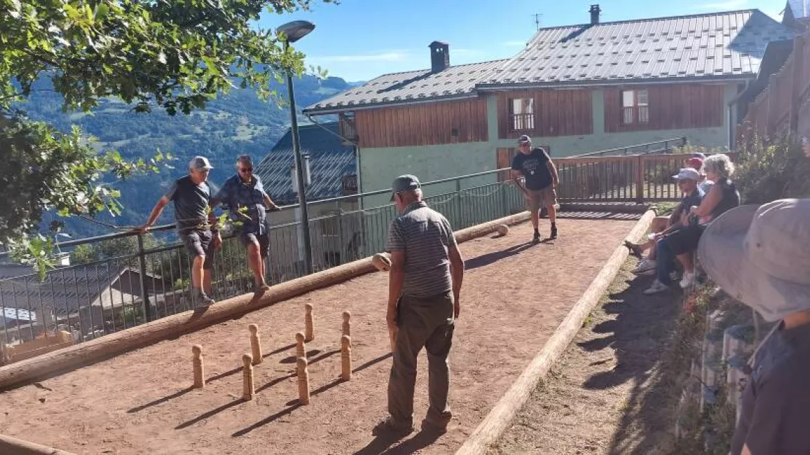 Initiation aux quilles savoyardes_Aime-la-Plagne