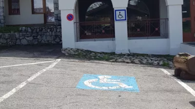 Place ce parking handicapé