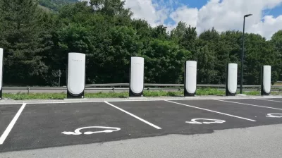 Borne de recharge véhicule électrique Tesla