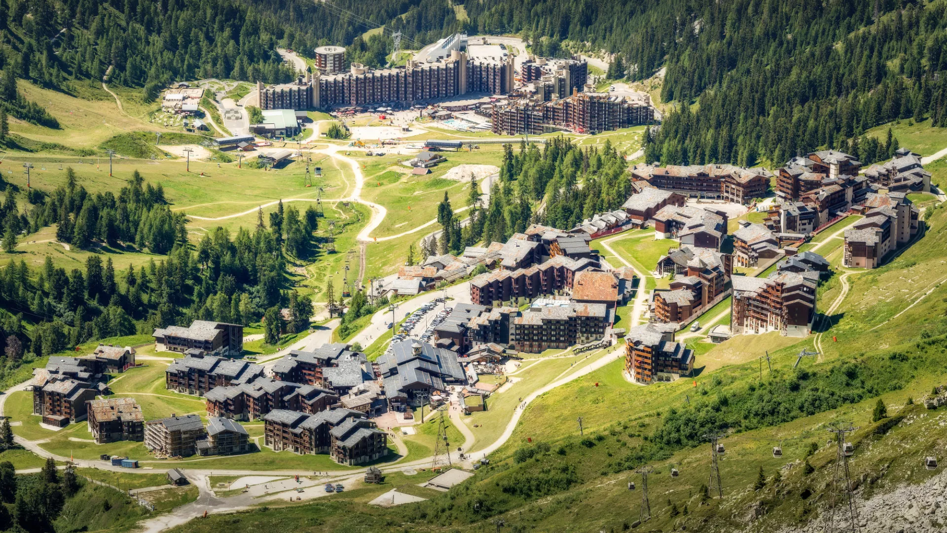 Belle Plagne Ansicht Plagne Bellecôte im Sommer