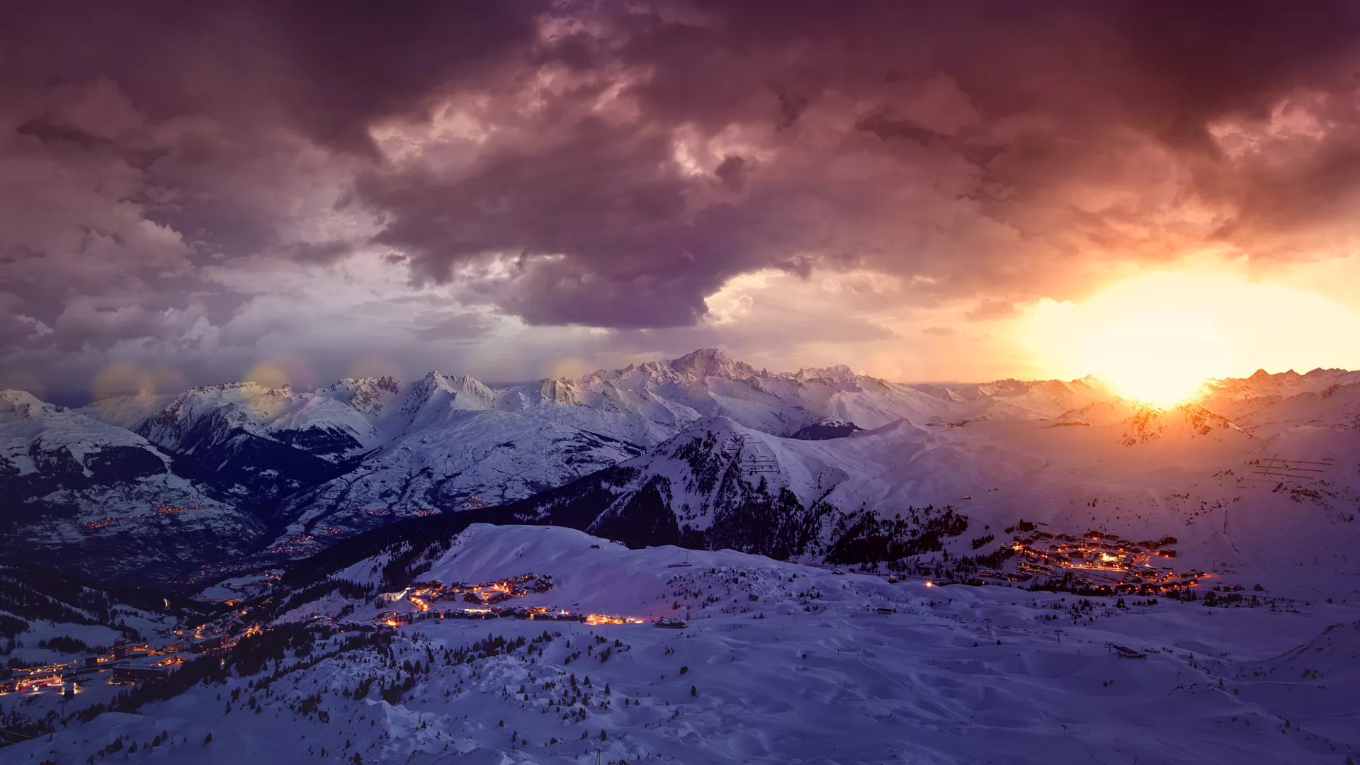 Panorama von La Plagne bei Sonnenuntergang