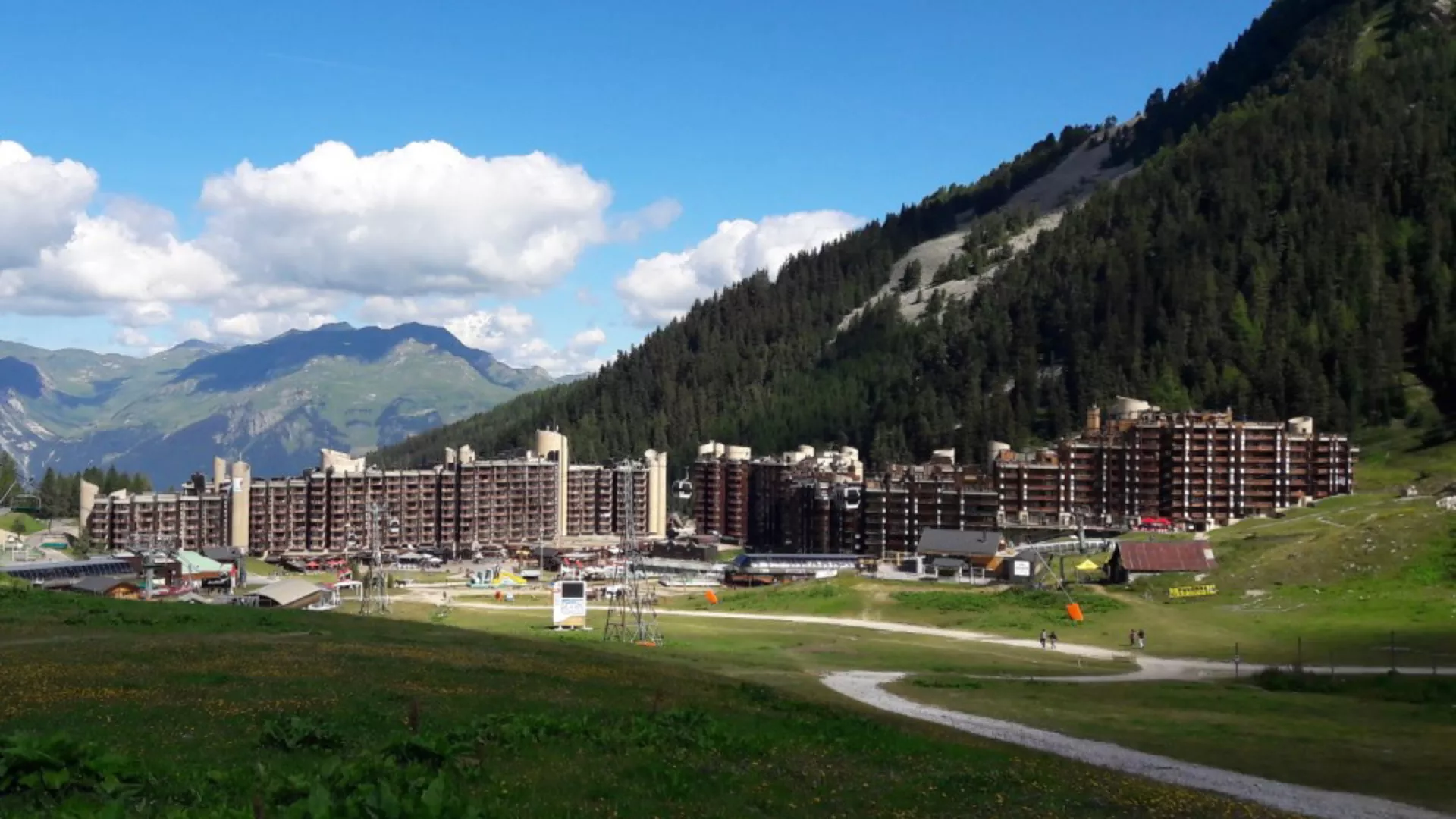 Plagne Belelcôte im Sommer