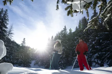Schneeschuhwanderung für Paare in La Plagne Schneeschuhwanderung für Paare in La Plagne
