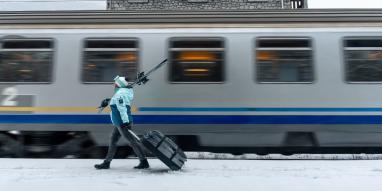 la-mag-gare-train-liebt-die-plagne-BrendanLePeru