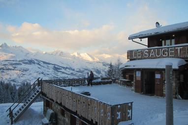 otmlp-terrasse-mit-blick-auf-den-weißen-berg otmlp-terrasse-mit-blick-auf-den-weißen-berg